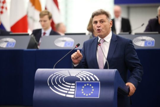Νικόλας Φαραντούρης